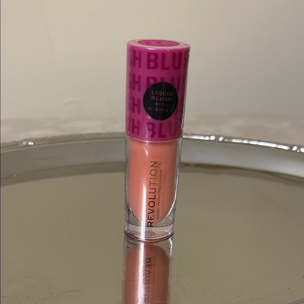 Revolution Blush Bomb in Peach Filter NEW